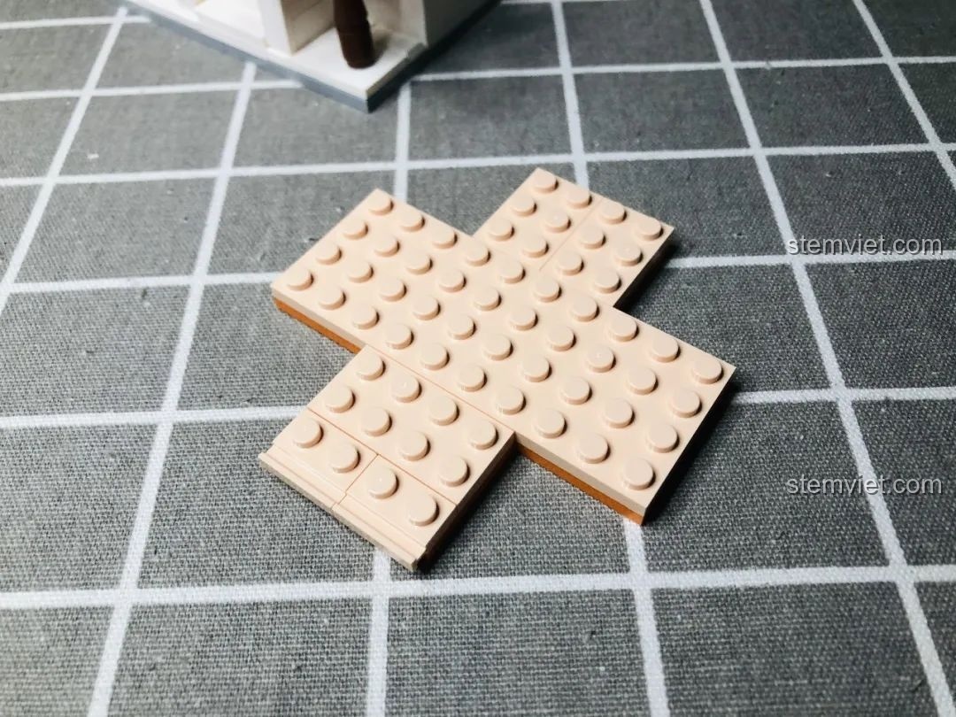 So sánh minifigure cung nữ Cảnh Thu và Cảnh Hạ của bộ Vườn Thượng Uyển Bốn Mùa Wekki.