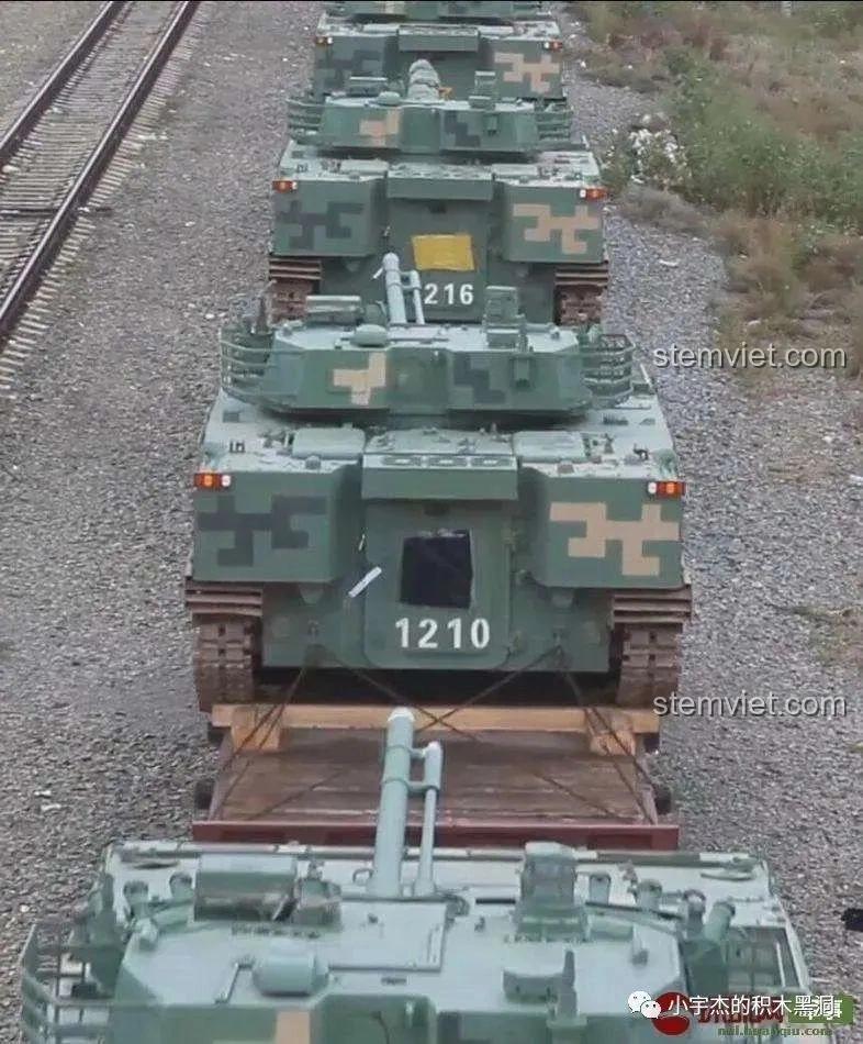 So sánh mô hình Panlos Brick 639010 Xe Chiến Đấu Bộ Binh 04A với pháo tự hành 155mm