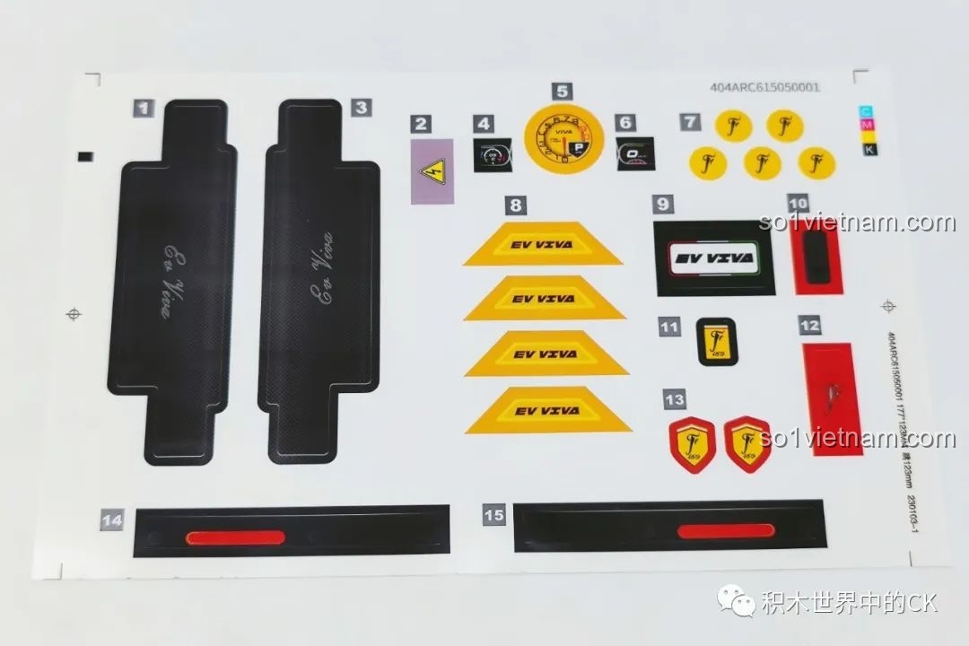 Bộ sticker đi kèm với bộ lắp ráp CaDA C61505 Ferrari Laferrari, bao gồm các logo và chi tiết trang trí.