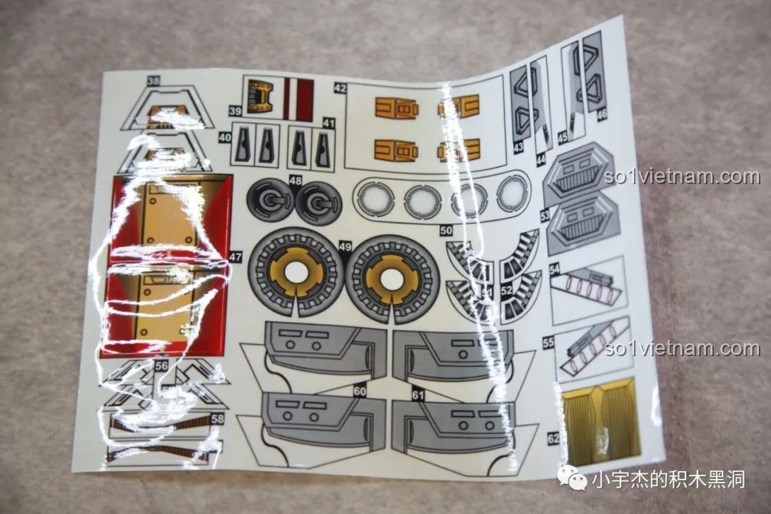 Tờ sticker số 1 của KBOX V5004 Giáp Chống Hulk MK44, với nhiều chi tiết trang trí.