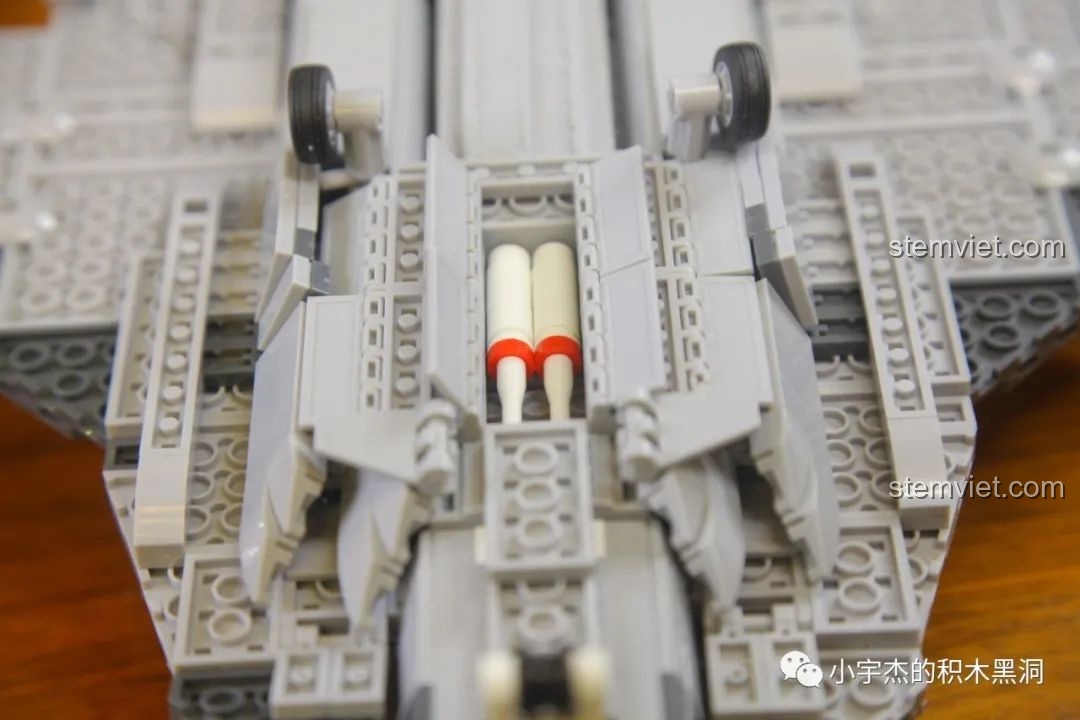 Mô hình máy bay chiến đấu Su-57 Flanker Sluban M38-B0986 đã hoàn chỉnh, sẵn sàng trưng bày.