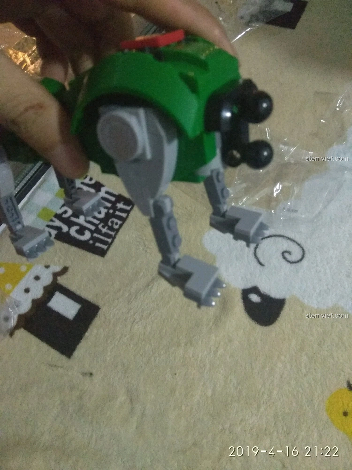 Chú sư tử số 5 của bộ Đế Trưng Bày Voltron Bách Thú Vương SY 1130 đã gần hoàn thiện.