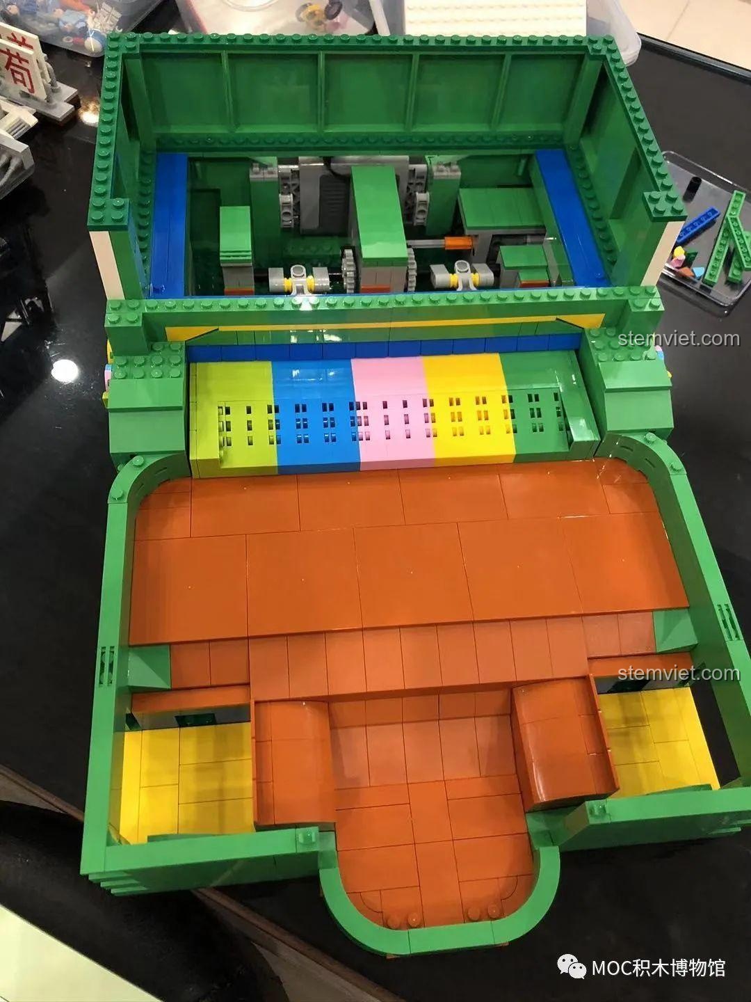 Quá trình lắp ráp phần trên của bộ lắp ghép Super 18K K104 Máy đẩy xu điện tử, đồ chơi mô hình Máy chơi game arcade.