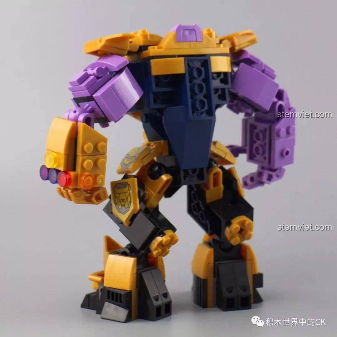 Mặt sau mô hình Mech Thanos 08, các khớp nối linh hoạt