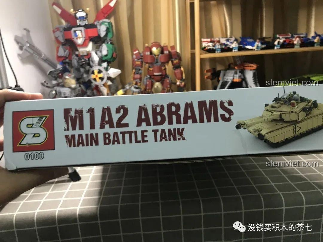 Mặt sau hộp bộ lắp ráp Xe Tăng M1A2 Abrams SY 0100, hiển thị các góc nhìn khác của mô hình