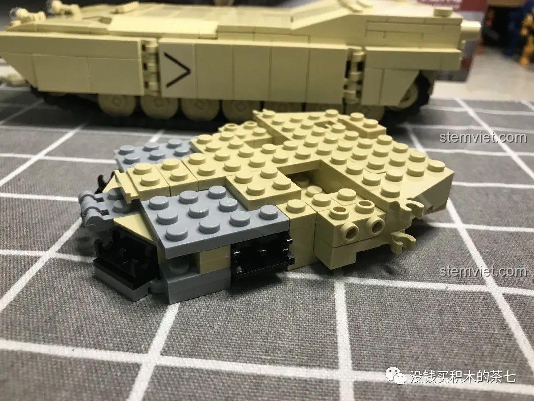 Nắp sau của bộ lắp ráp Xe Tăng M1A2 Abrams SY 0100, chi tiết lắp ráp