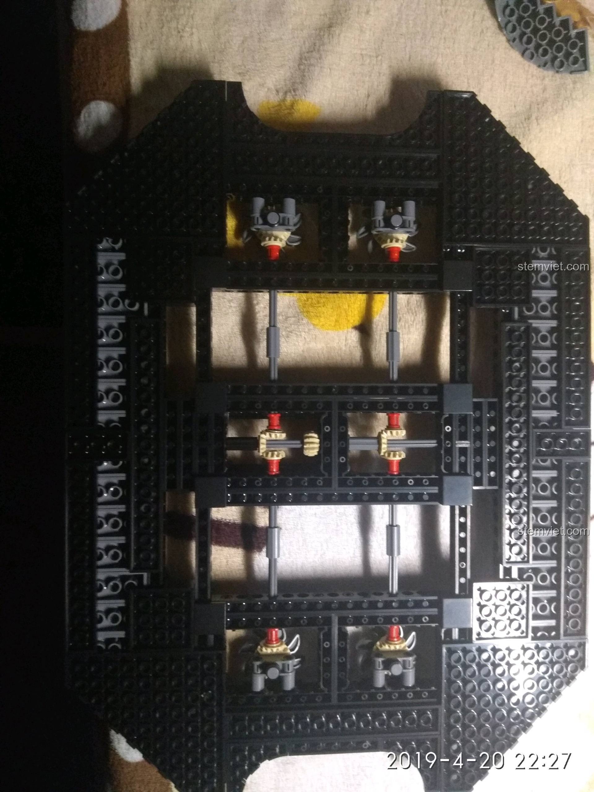 Chân sư tử Voltron SY, chi tiết lắp ráp