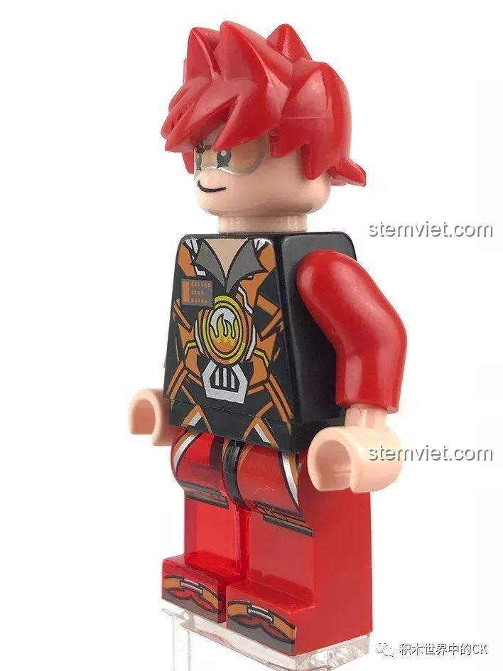 Góc nghiêng chi tiết của minifigure hệ Hỏa trong bộ lắp ghép SY 7017.