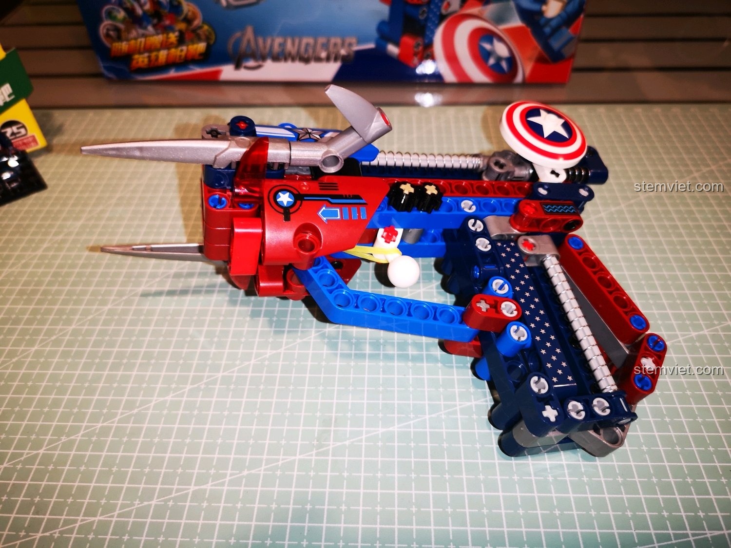 Các chi tiết còn thừa sau khi lắp ráp xong bộ SY 7018C.