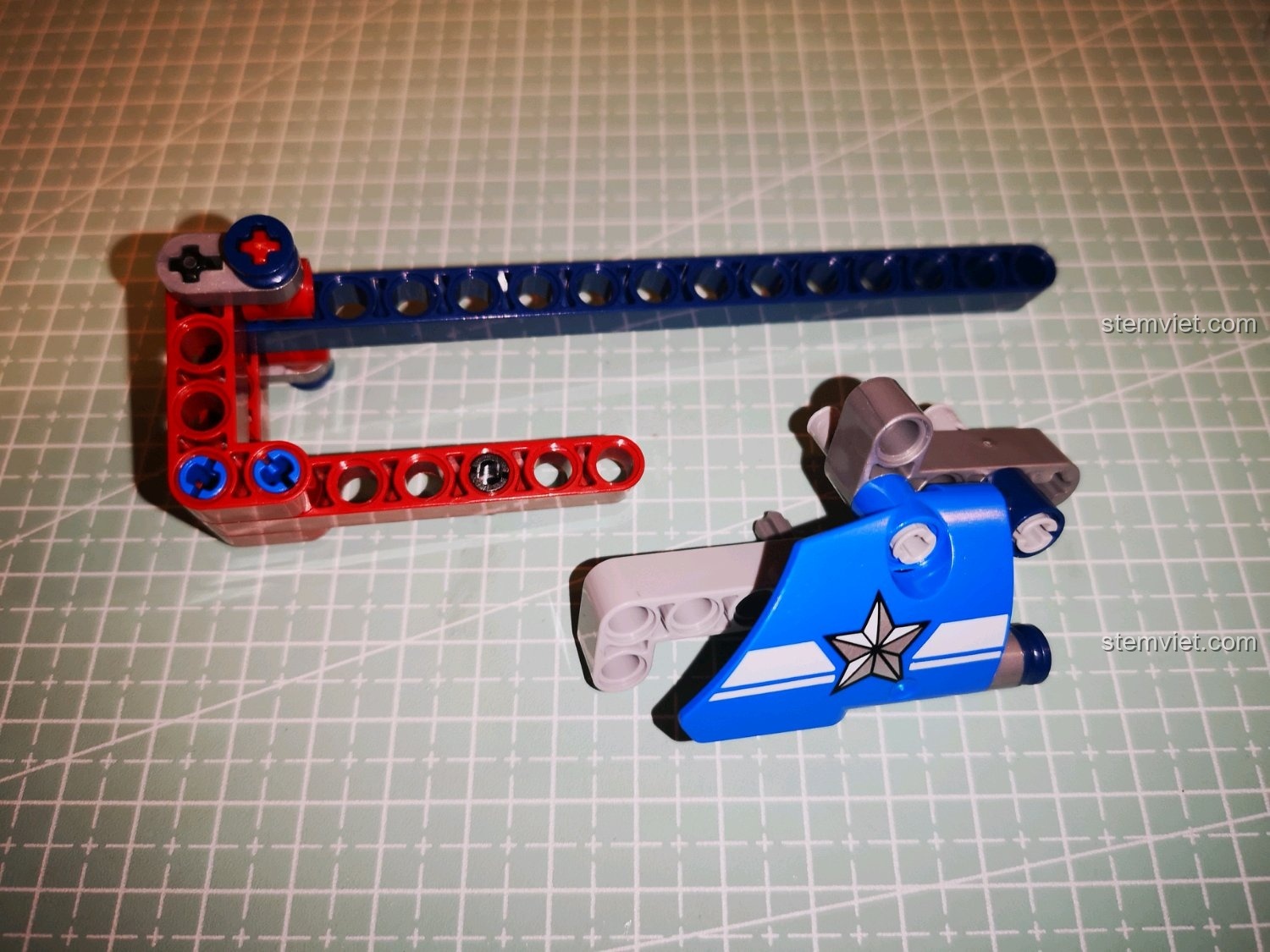 Các bộ phận của thanh trượt và nòng súng SY 7018C.