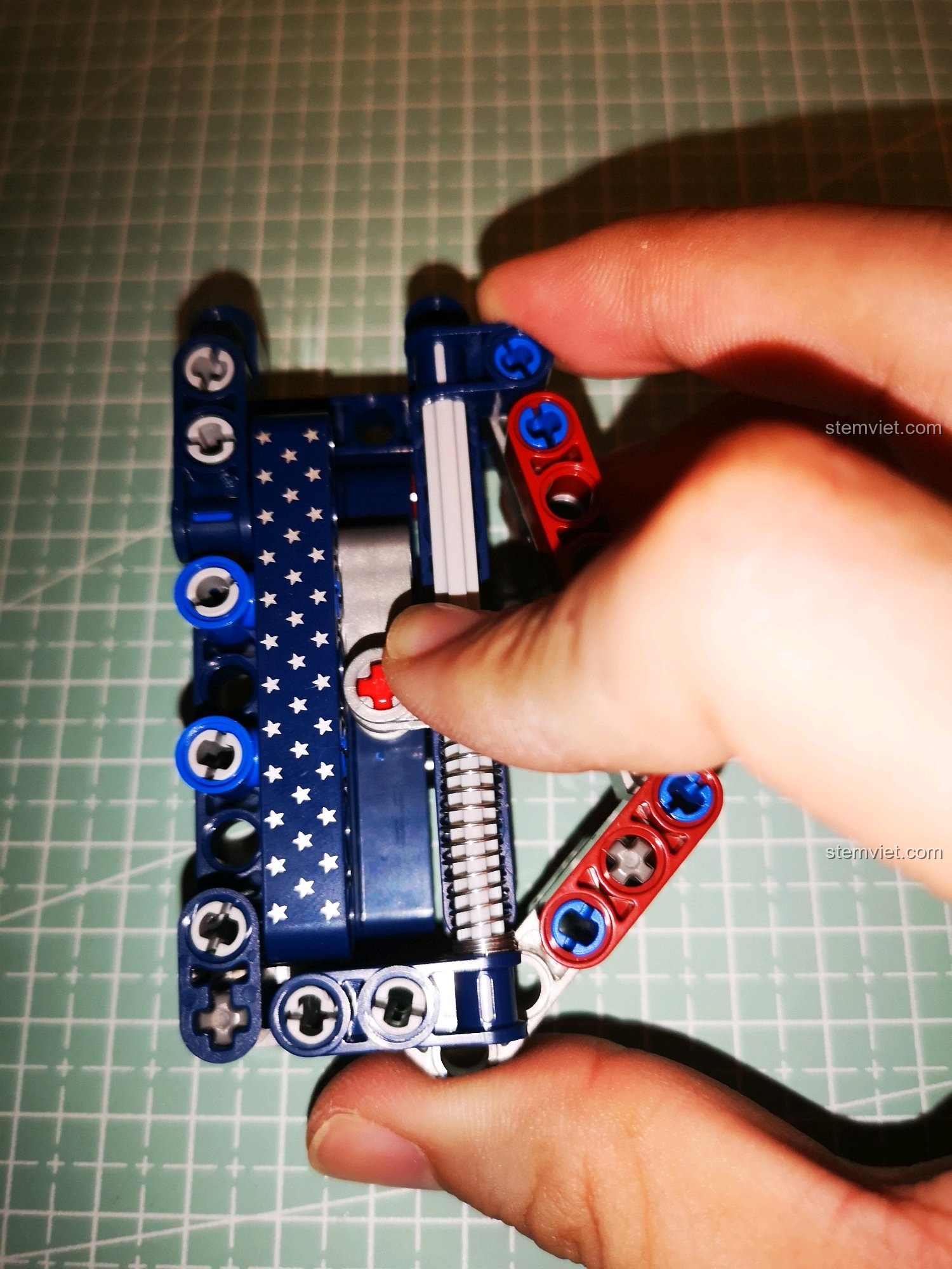 Thử nghiệm độ nảy của cò súng SY 7018C.