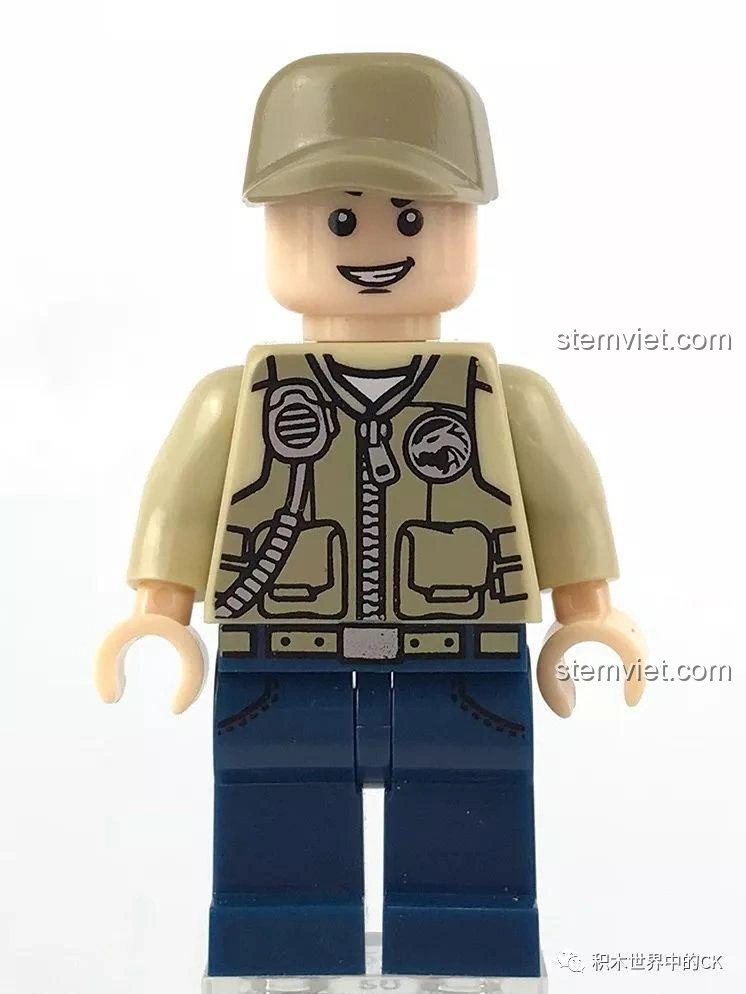 Minifigure Harris Wang từ bộ SY SD9548 Xe Bán Xích Cứu Hộ Rừng Rậm, với trang phục thám hiểm.