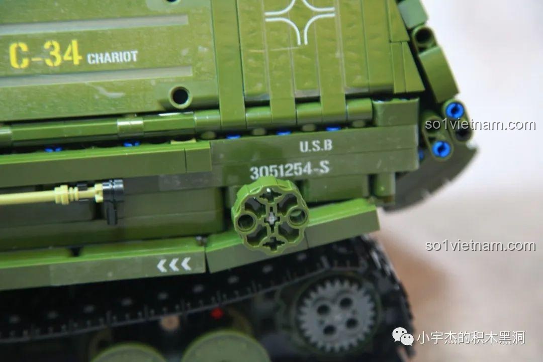 Tổng thể mô hình Taigao Le T4012 Xe Tăng Diệt Ferdinand hoàn chỉnh, màu xanh quân sự đẹp mắt, chi tiết sắc sảo.