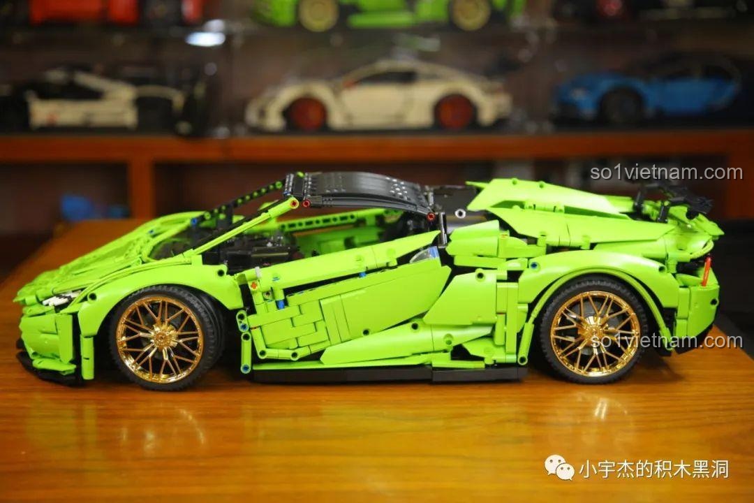 Mô hình Taigao Le T4012 Xe Tăng Diệt Ferdinand từ góc nhìn phía sau, với các chi tiết ống xả và hệ thống thông gió.