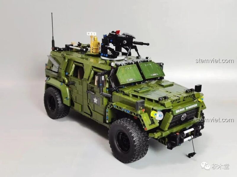 Toàn cảnh bộ đồ chơi Taigaole Xe Jeep Quân Sự Mạnh Mẽ, mô hình xe quân sự tỉ mỉ, phù hợp bé trai 8 tuổi trở lên