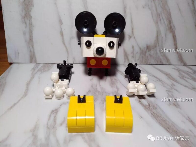 Quá trình lắp ráp 72100 Mickey Mecha