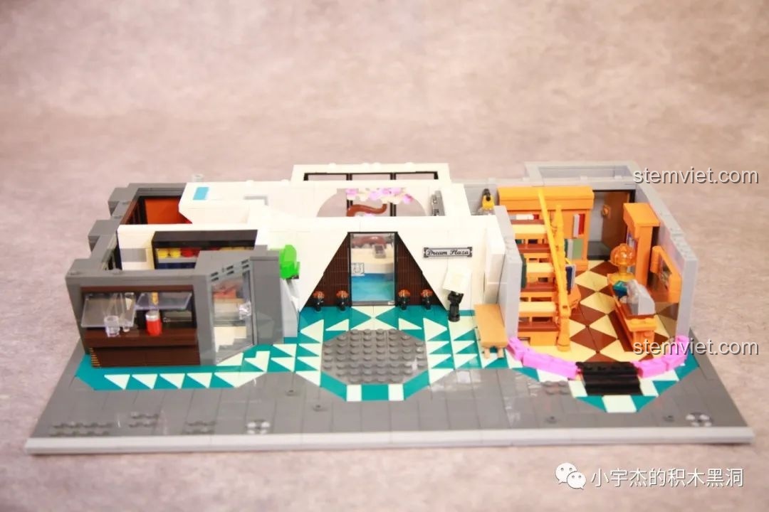 Toàn cảnh tầng trệt của bộ K-Box 10507 sau khi hoàn thành lắp ráp.