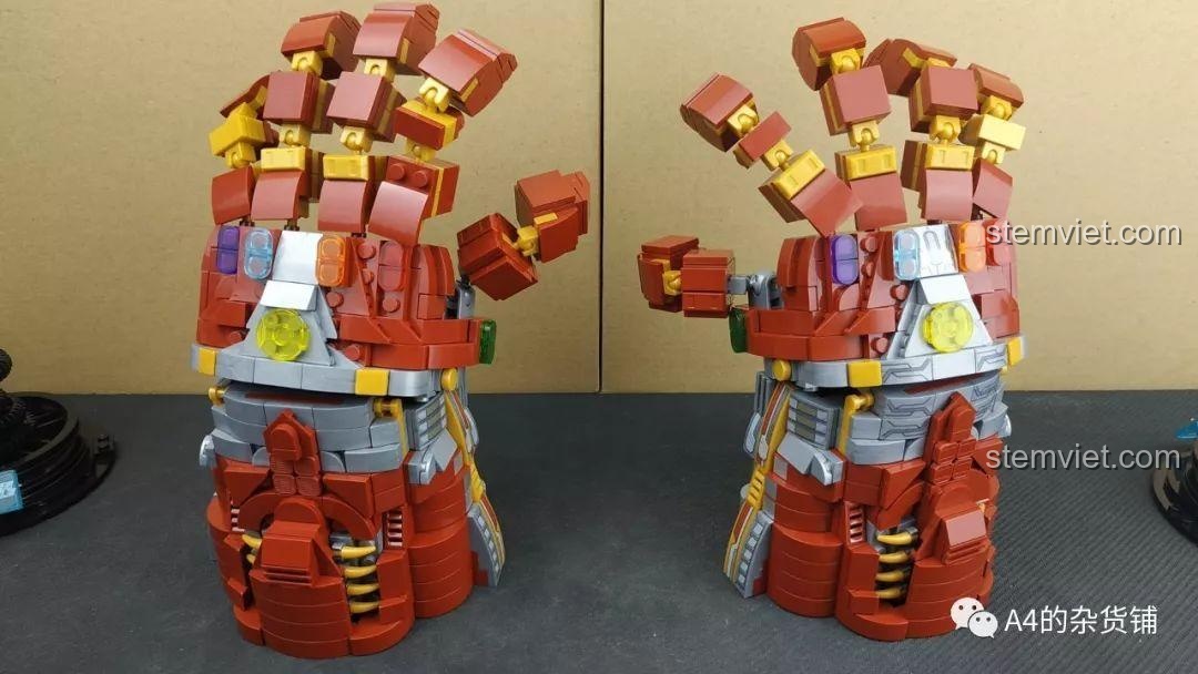 Hai phiên bản Găng Tay Vô Cực SY1400 sau khi sửa đổi, có thể tạo dáng các ngón tay linh hoạt và sinh động hơn.