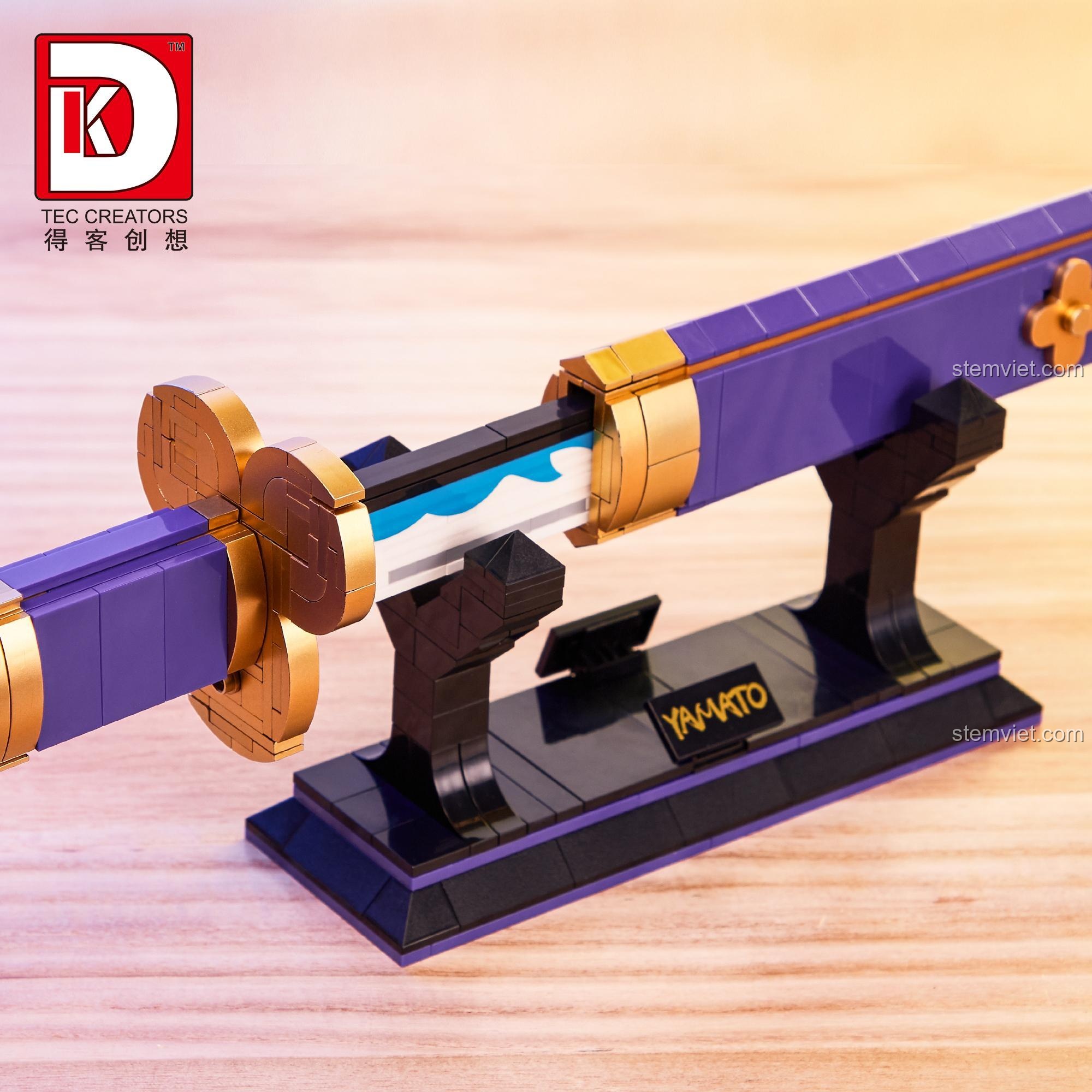 Chi tiết chuôi kiếm và vỏ kiếm của bộ lắp ghép Thanh kiếm Enma của Zoro TEC Creators 1502, chi tiết mạ vàng, đồ chơi cho bé trai 6 tuổi.