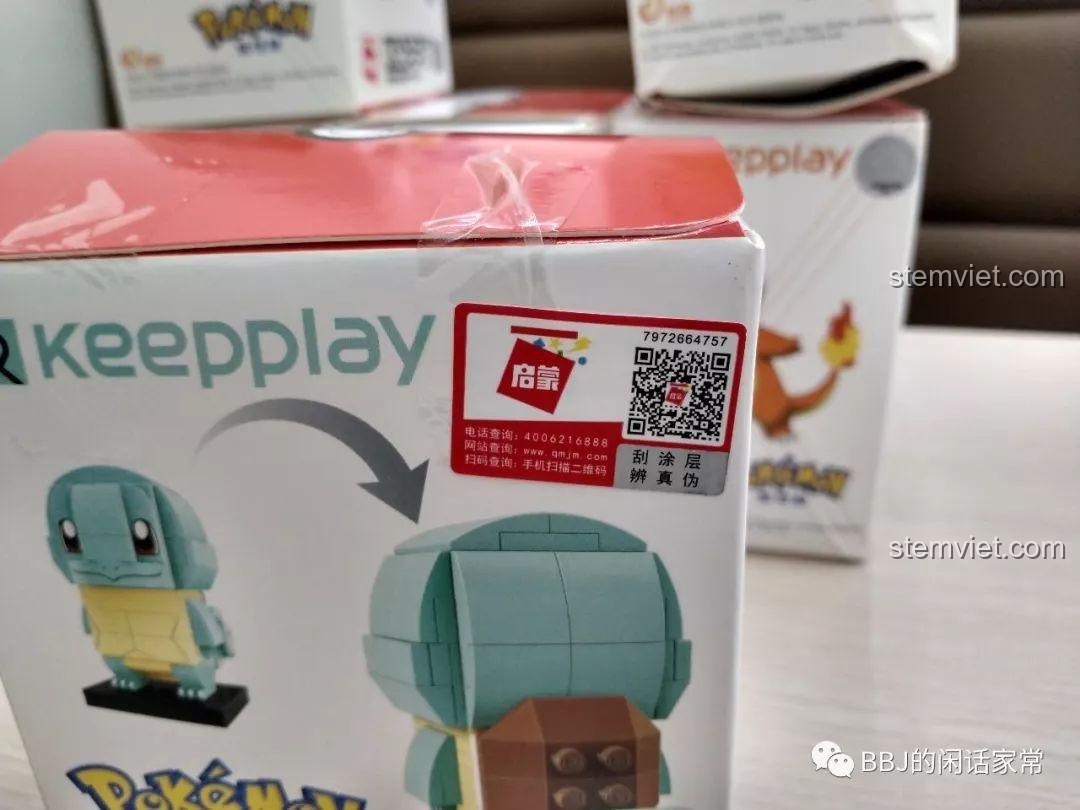 Tem chống hàng giả của hãng Keeppley (QMAN) với mã QR để xác thực sản phẩm chính hãng.