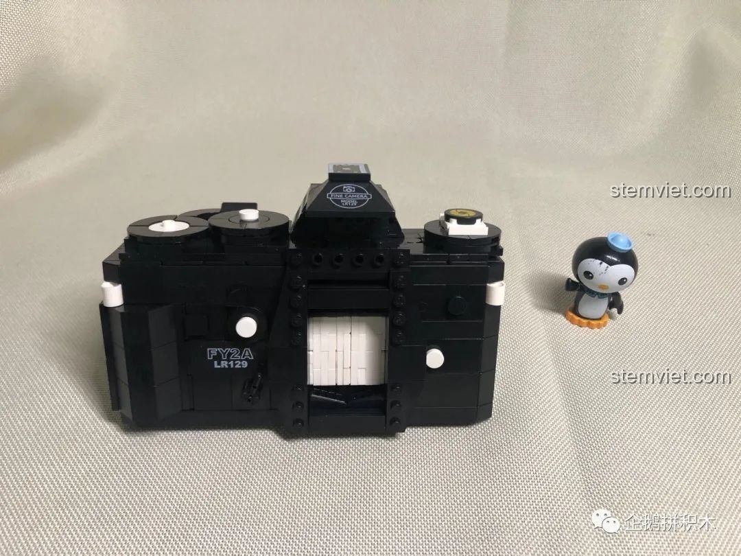 Mô hình Máy Ảnh Kỹ Thuật Số Nekan FY2A LR129 (00844) gần hoàn thành, sẵn sàng cho ống kính.