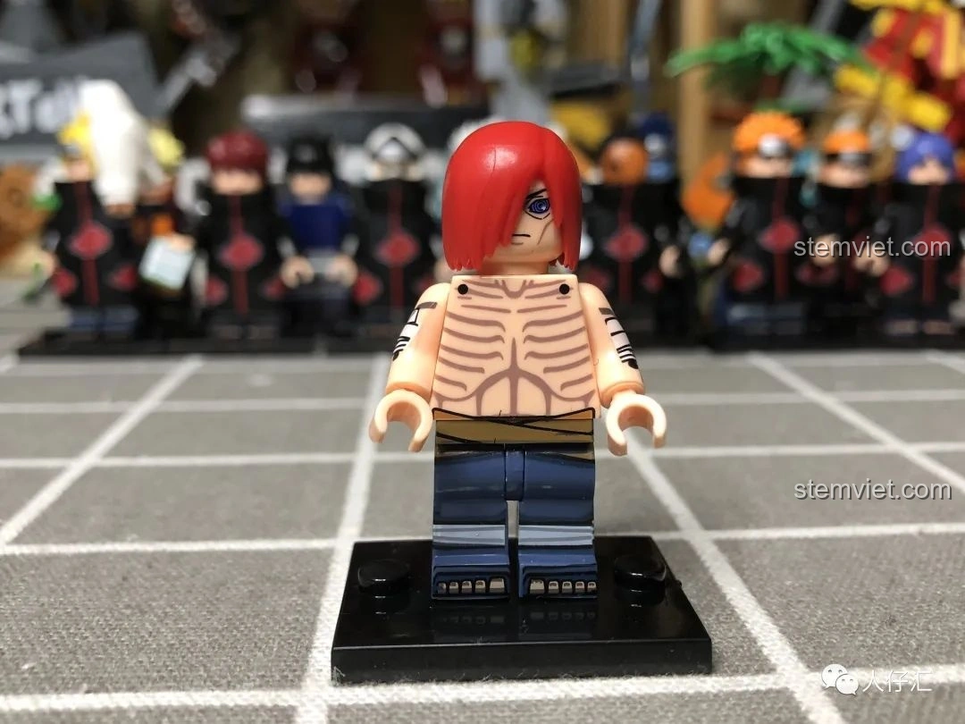 Thân thể thay thế của Minifigure Nagato WM2091, với các chi tiết in ấn vết sẹo và hình xăm.