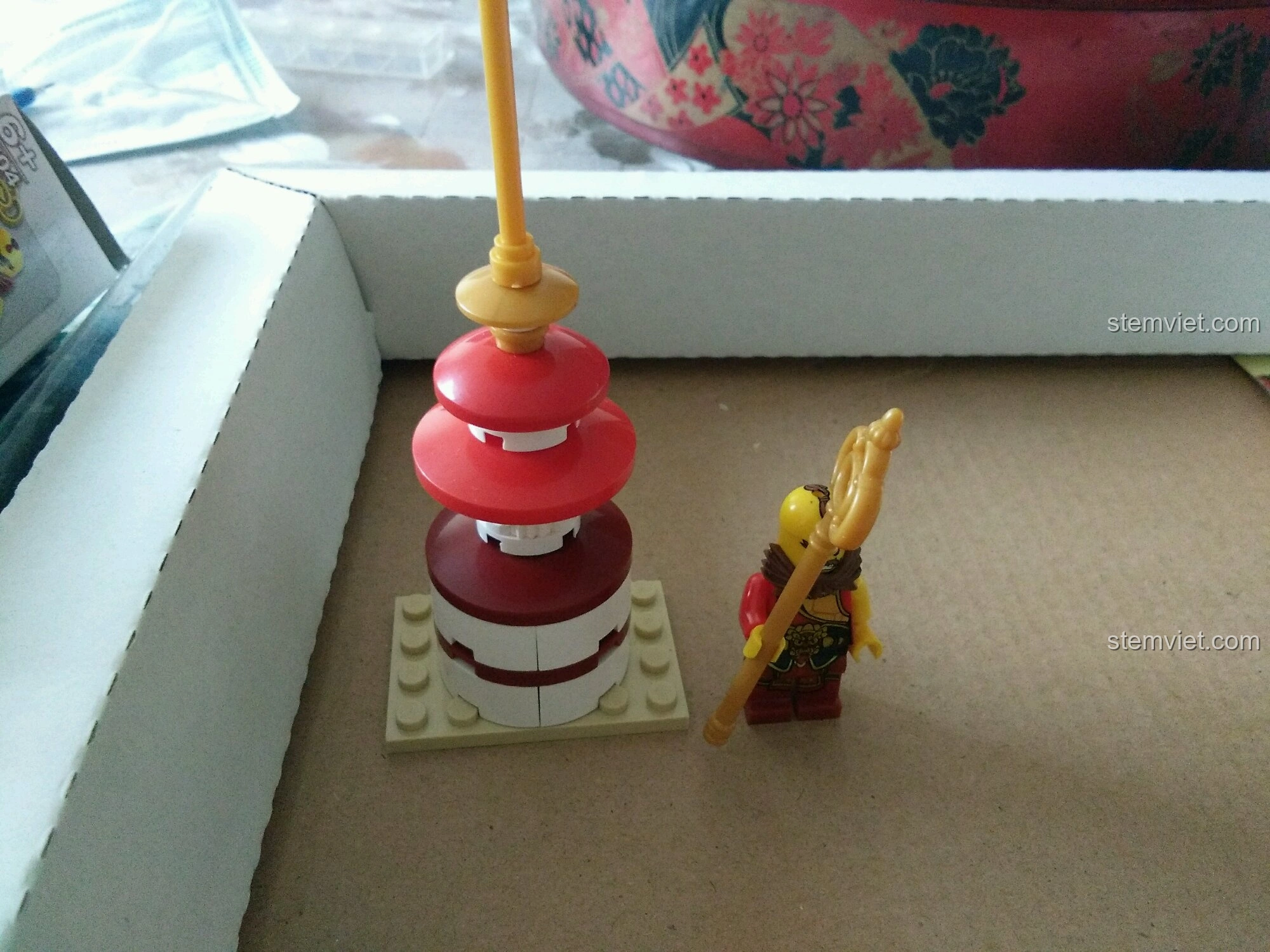 Mô hình Tây Vực Pháp Vương Enlighten 1504 hoàn chỉnh cùng cảnh quan, sẵn sàng trưng bày và tạo dáng.