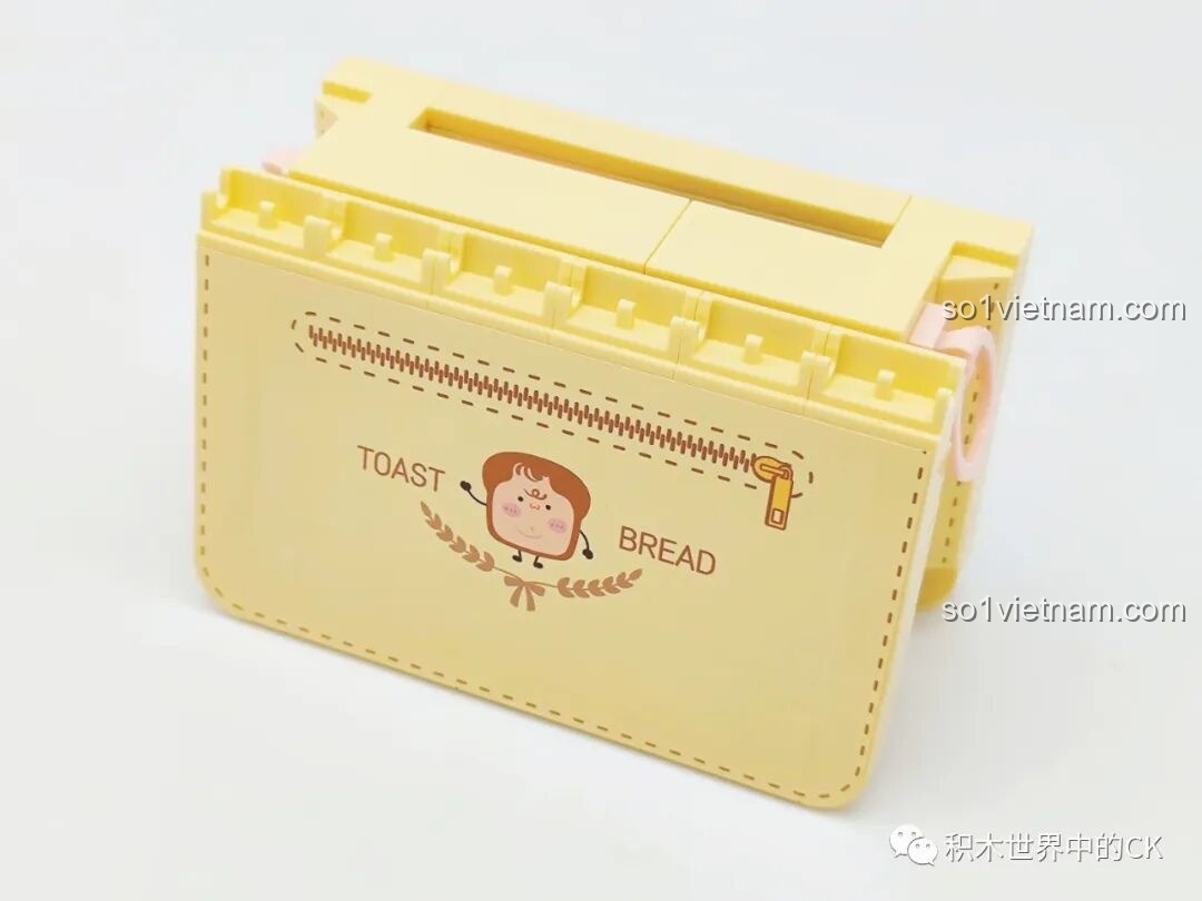 Thành phẩm túi xách Bánh Mì Nướng Pupu Wekki 516911 và tiệm bánh mì mini sau khi lắp ráp hoàn chỉnh.