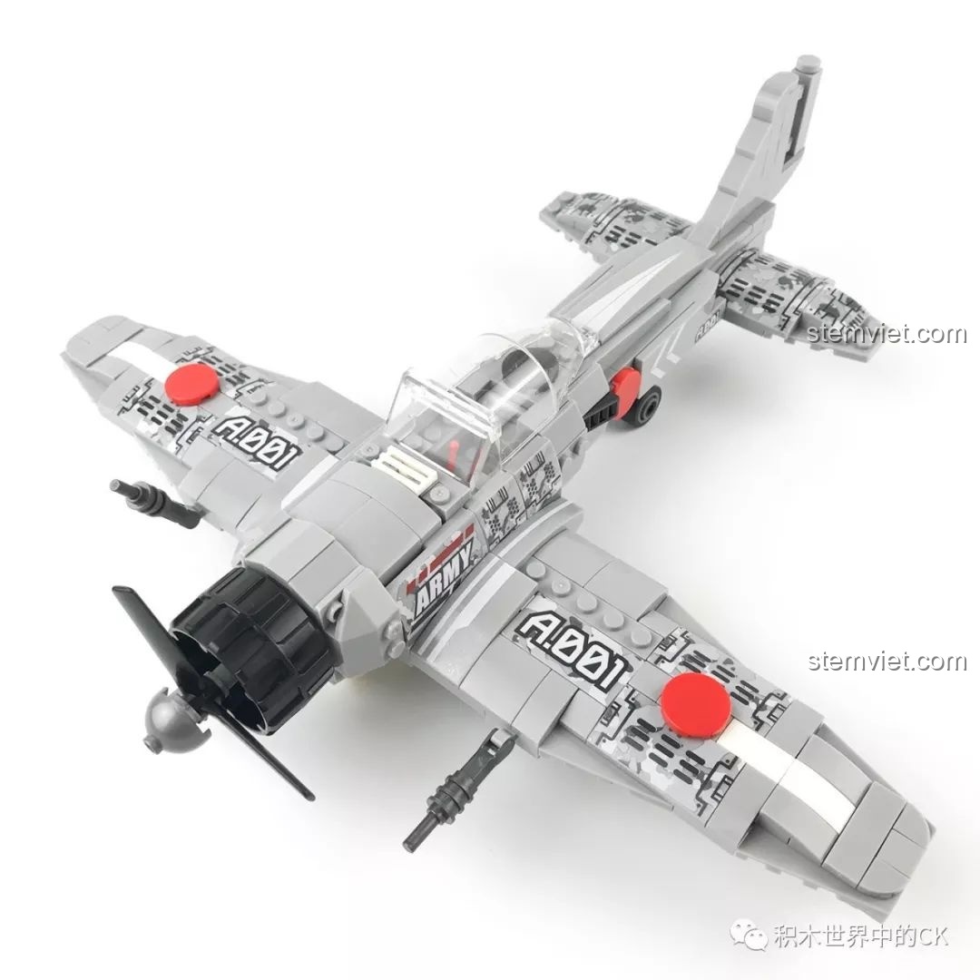 Mô hình hoàn thiện của bộ lắp ráp Sembo 12781 Máy bay chiến đấu Zero Nhật Bản, góc nhìn từ trên cao.