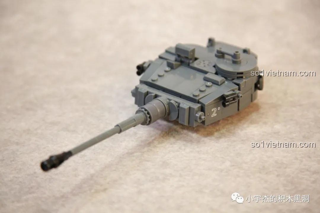 Tháp pháo của xe tăng Tiger I Sluban M38-B0851 sau khi lắp ráp, thể hiện sự uy mãnh của cỗ xe tăng.