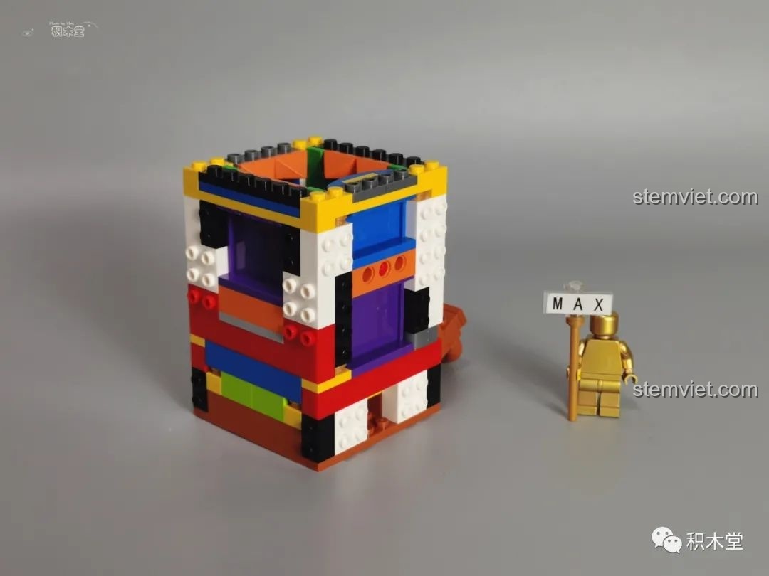 Phần thân bên trong với thiết kế nhiều màu sắc của cảm nhận Pantasy 61007 Mô hình xương rồng Mexico.