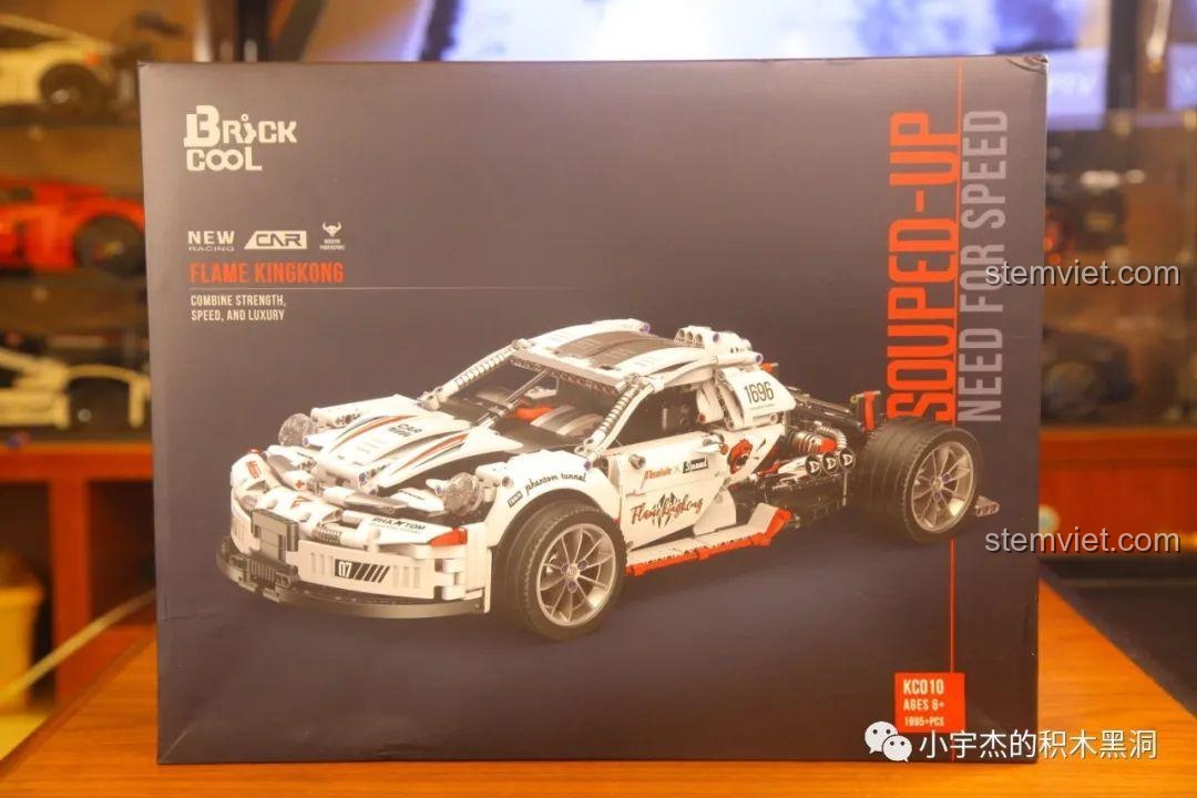 Mặt trước hộp đồ chơi mô hình BrickCool KC010 Flame Kingkong với thiết kế đồ họa ấn tượng, đậm chất tốc độ.