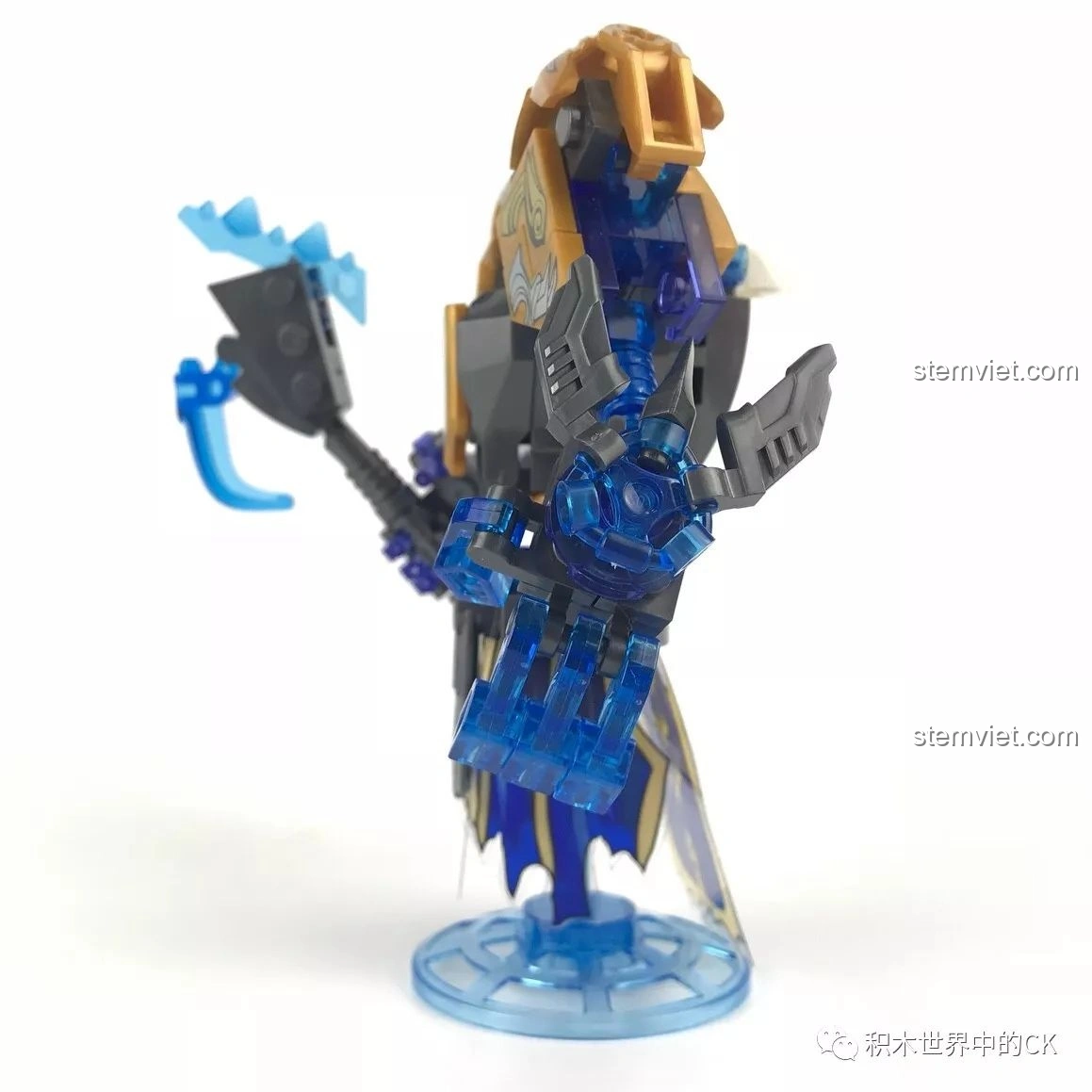 Thiết kế tay linh hoạt của Mô hình Mecha Chung Quỳ SEMBO 11858, cho phép tạo nhiều tư thế.