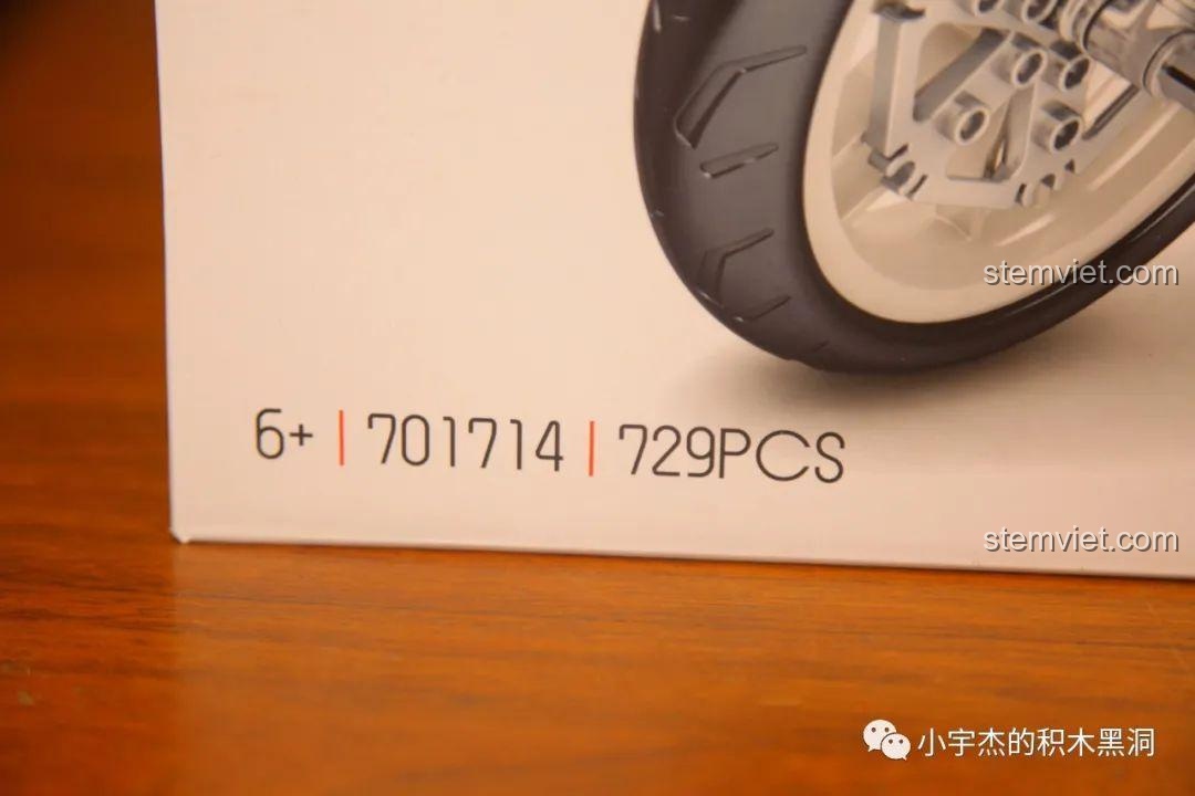 Cận cảnh thông tin mã sản phẩm 701714 và số lượng 729 chi tiết trên hộp bộ lắp ráp SEMBO.