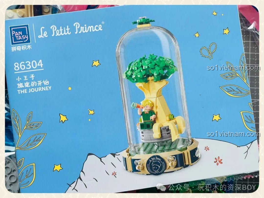 Chi tiết thông tin trên hộp bộ lắp ghép Pantasy 86304 Tiểu Hoàng Tử: Khởi Đầu Hành Trình, hiển thị mã sản phẩm và hình ảnh mô hình.