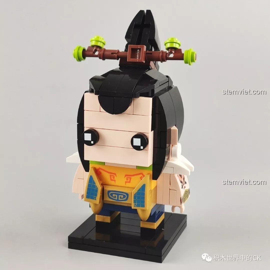 Mô hình Tiểu Cửu A0124 và Thân Công Báo A0125 Keeppley đã lắp ráp, đứng cạnh nhau