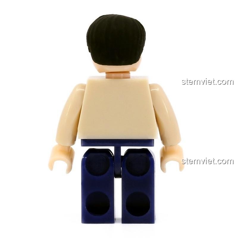 Mặt sau của minifigure Bác sĩ Ken Vương Phủ Phân ATBFS016, thể hiện chi tiết sắc nét của sản phẩm.