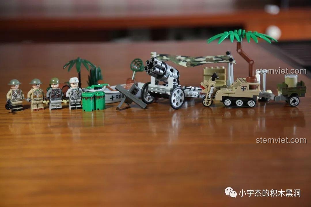 Toàn bộ 4 mô hình và 4 minifigures của bộ sưu tập SEMBO 101105-101108 được trưng bày cùng nhau.