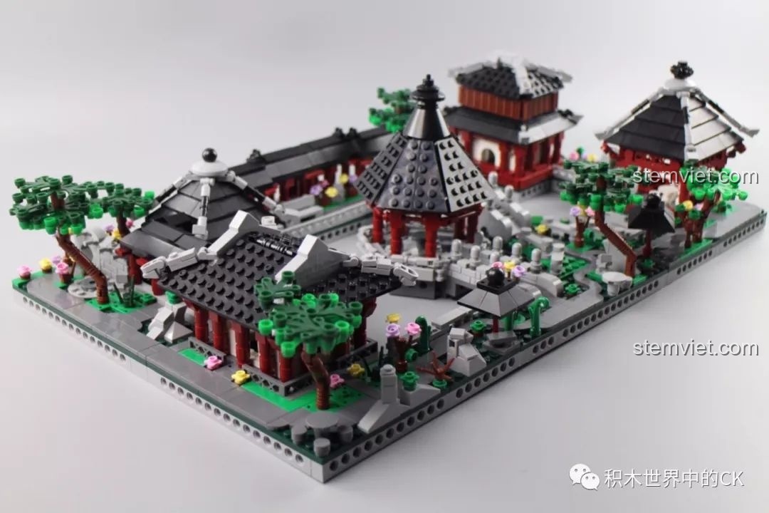 Toàn cảnh mô hình Vườn Tô Châu Xingbao XB-01110 từ một góc nhìn khác, thể hiện sự kết nối giữa các khu vực.