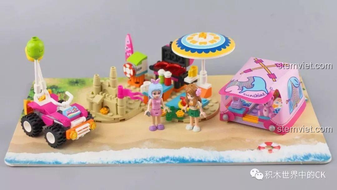 Toàn cảnh bộ đồ chơi QMAN 2018 Cắm Trại Bãi Biển sau khi lắp ráp hoàn chỉnh.