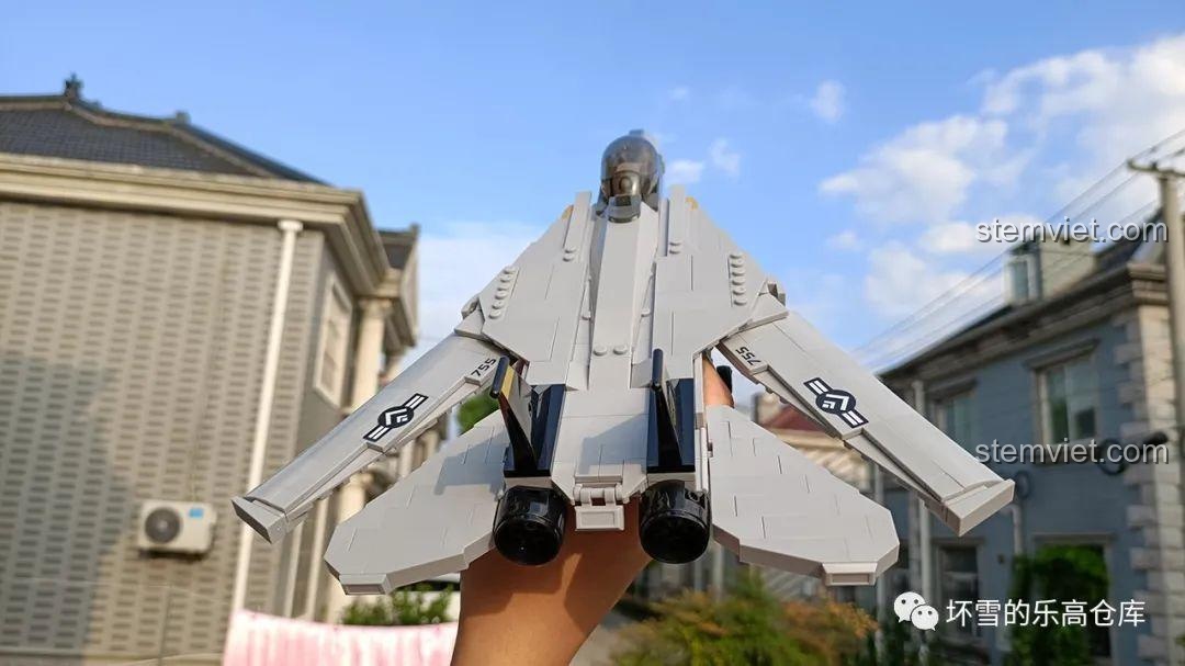 Tổng thể bộ lắp ráp F-14 Tomcat hoàn thiện