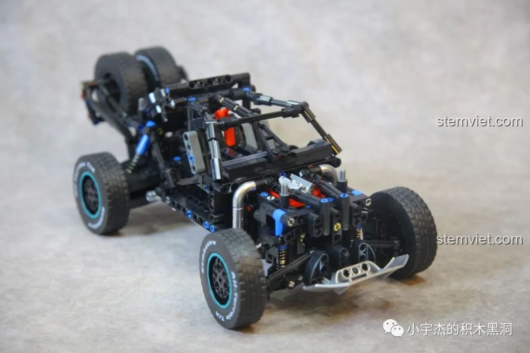 Góc nhìn tổng thể khung xe SEMBO 715006 đã lắp bánh, sẵn sàng cho các bước tiếp theo.