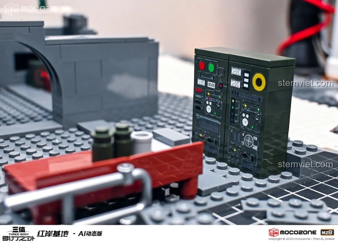 Góc nhìn tổng thể nội thất tầng một của mô hình Hồng Ngạn Cơ Địa (Red Coast Base) Tam Thể.