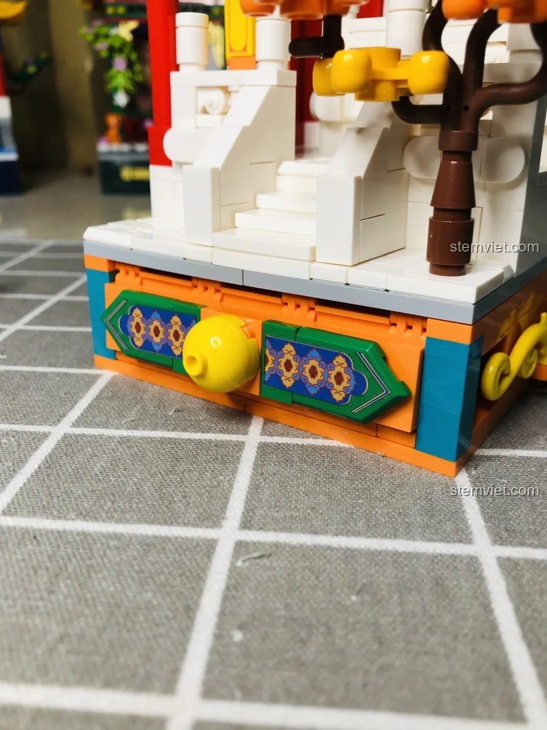 Góc nhìn tổng thể mô hình Wekki 506004 Cảnh Thu từ phía trước, thể hiện vẻ đẹp toàn diện.