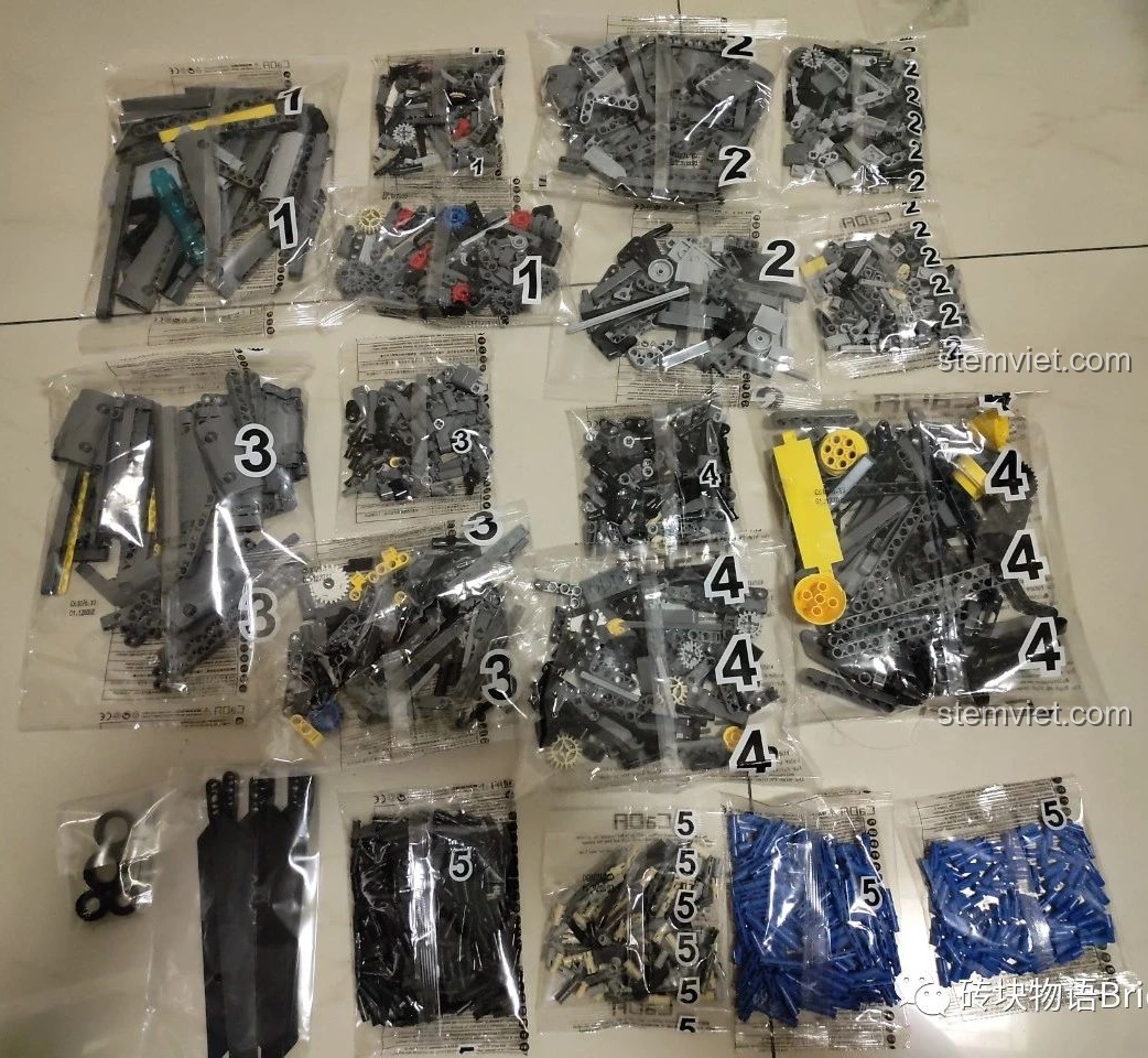 Các túi linh kiện được đánh số rõ ràng của bộ lắp ráp CaDA C61076 Máy bay Bell V-280 Valor, giúp việc phân loại và lắp ráp dễ dàng hơn.