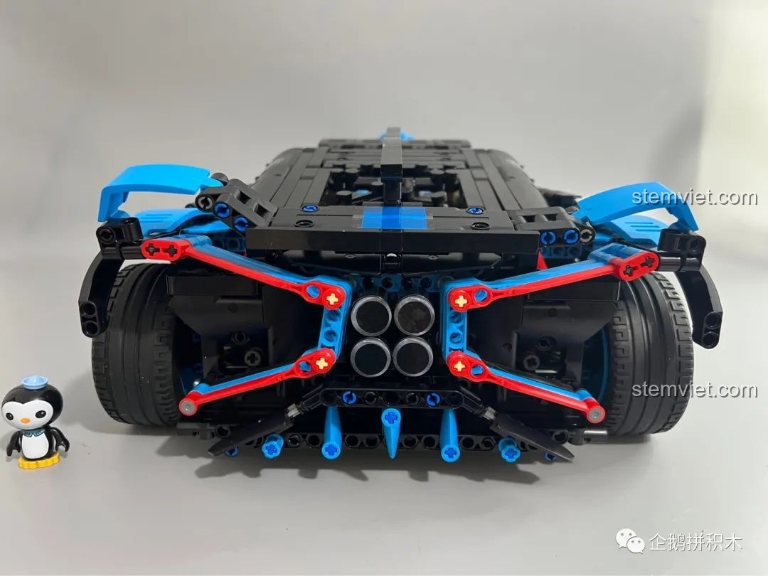 Mô hình Moyu Block MY88008 Bugatti Bolide hoàn chỉnh, thể hiện ngoại hình đẹp và cấu trúc chắc chắn.