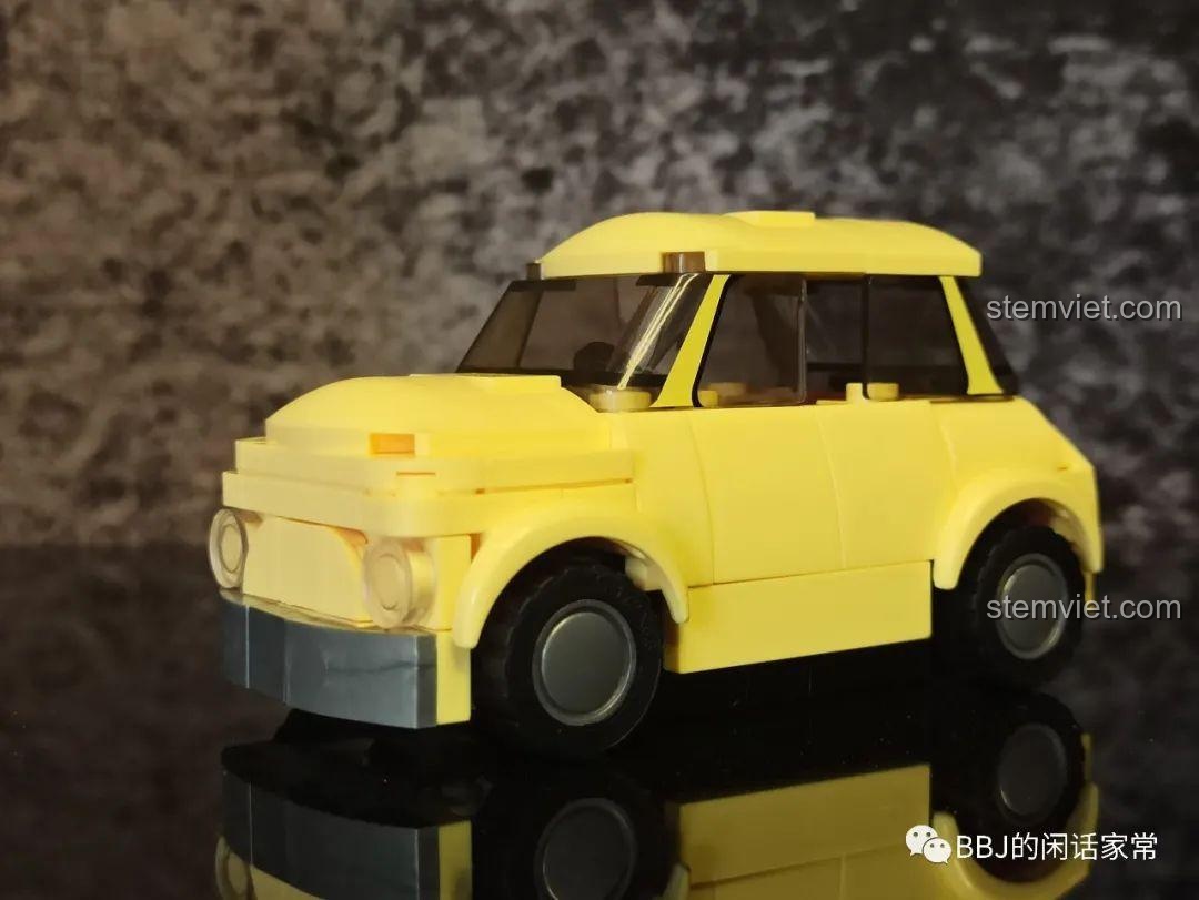 Mô hình Xe Fiat 500 SY 5006 đã lắp ráp xong nhưng chưa dán sticker, khoe trọn vẹn form dáng cổ điển.