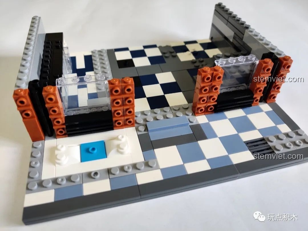 Trải nghiệm Zhegao QL0935 Tòa nhà Quán rượu Hill với nhiều chi tiết gạch 1x1 bị lỏng lẻo khi lắp ráp.