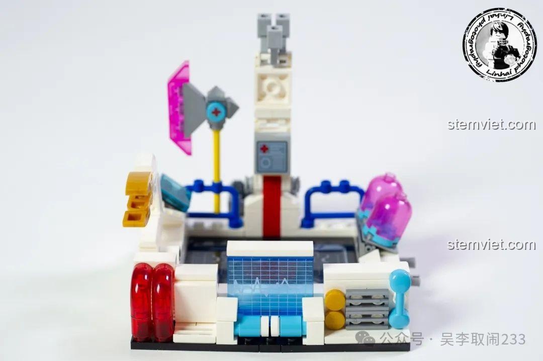 Trạm y tế của Ratchet trong bộ đồ chơi xây dựng Forange Block FC1547-4.