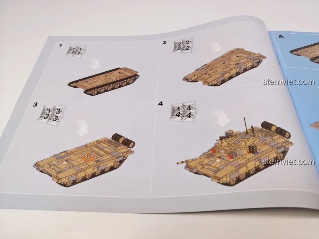 Trang sách hướng dẫn lắp ráp CaDA T-90 Tank với các bước chi tiết.